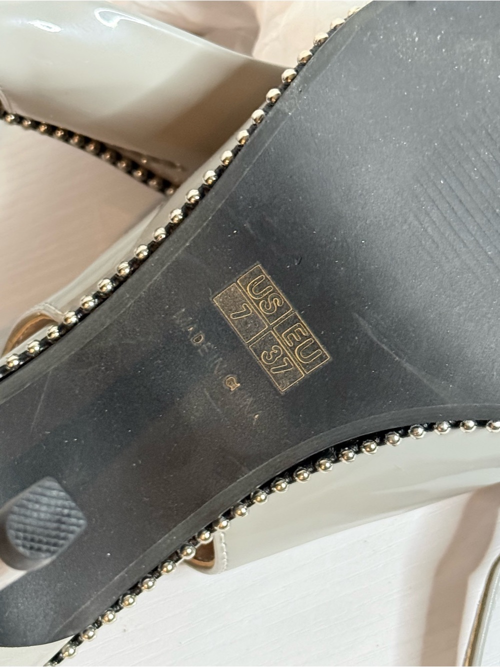 Soireelady Gray Patent Pointed Toe Slingback Heels - Picture 6 of 6